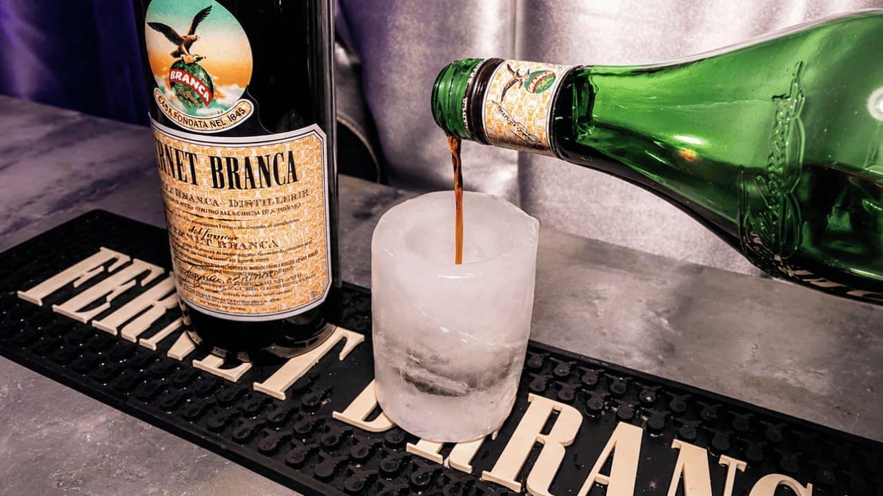 Polar Bar